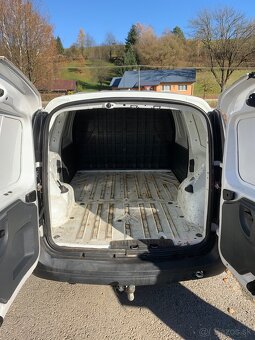 Predám Dacia Logan Expres 1,5 dci 50kw - 5