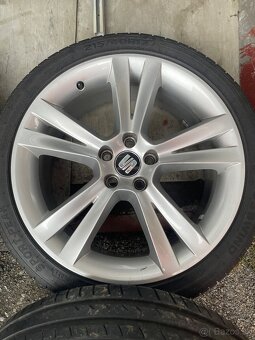 5x100 R17 215/40 R17 - 5