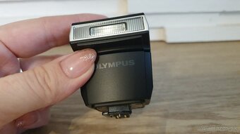 Predam Olympus OM-D E-M1 Mark ii a objektivy M.Zuiko - 5