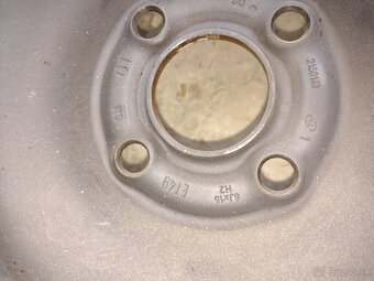 Letné pneumatiky 185/65 R15 na diskoch - 5