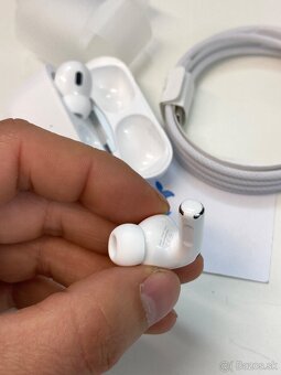 Originálne Apple Airpods Pro 2 Generácie USB-C MTJV3ZM/A - 5