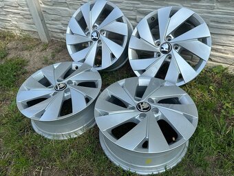 Originál disky VW Golf8,Octavia 5x112 r17 - 5