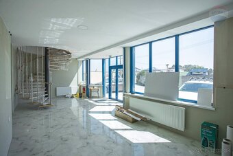 Na predaj moderná hala s administratívnym a sociálnym zázemí - 5