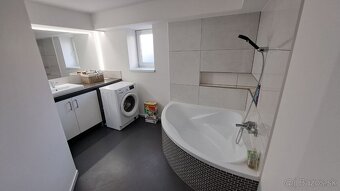 Rodinný dom 6 izbový, pozemok 717m2, Liptovské Sliače - 5