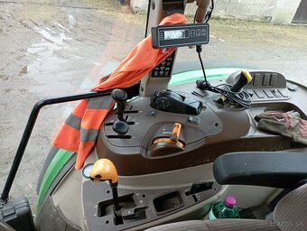 Traktor John Deere 5720 - 5