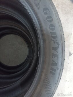 255/45R20 - 5