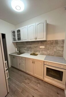 VIVAREAL REZERVOVANÉ 2 izbový byt, výmera 40 m2, balkón, - 5