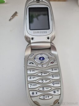 Samsung SGH-E330 - 5