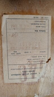 Starožitné drevené čalunené stoličky 1961 - 5