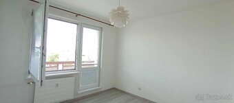 REZERVOVANÉ Moderný 3+1 Byt s balkónom v Lučenci - 5