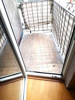 PREDAJ 3 - IZBOVÝ TEHLOVÝ BYT BLÍZKE CENTRUM MESTA - 5