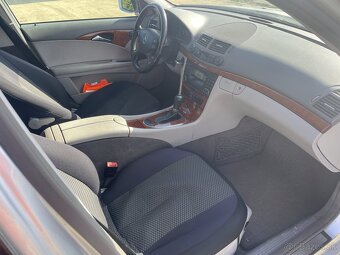 Mercedes Benz E 220 - 5