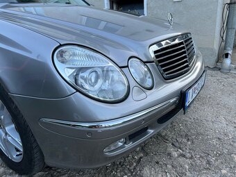 Predám Mercedes Benz E320 4MATIC - 5