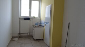 Priestory v centre mesta na rôzne podnikateľské účely - cena - 5