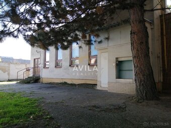 PREDAJ: obchodné priestory - 5