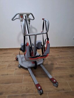 Zdvíhací a oporný stroj - 5
