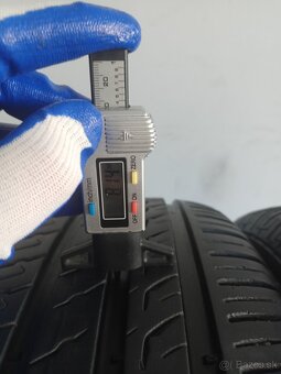 235/55/R18 + 8mm BARUM BRAVURIS 5 HM DOT 0723 - 5