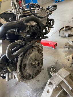 Motor na diely Audi A4 2.0 TDI - 5