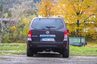 Nissan Pathfinder - 5
