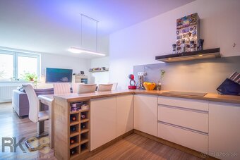 Priestranný 4-izbový byt v obľúbenej lokalite - 5