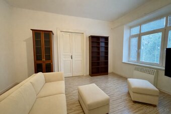 Exkluzívny 5-izbový meštiansky byt v centre Lučenca – 114 m² - 5
