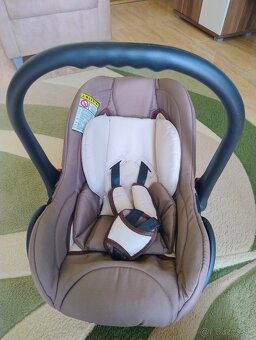 Autosedačka-vajíčko Karwala 0-10kg - 5