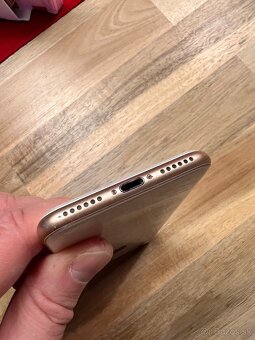 iPhone 8, 64GB v plne funkčnom stave - 5
