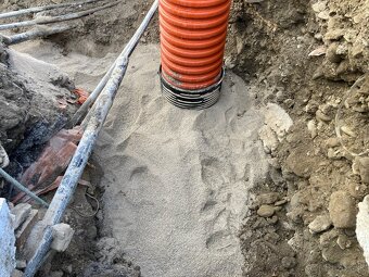 Kanalizačné a vodovodné prípojky - 5