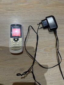 Lenovo a tlacitkovy samsung - 5