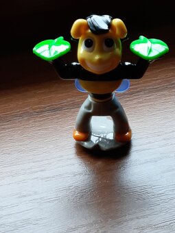Veľké kinder postavičky. - 5