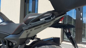 Predam Honda NT1100 - 5