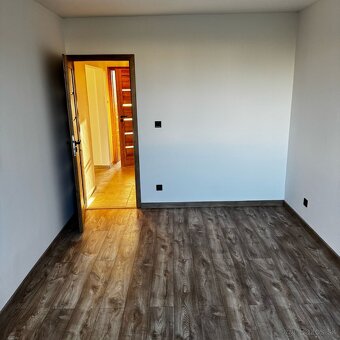 3 izbový byt kompletne zrekonštruovaný - 5