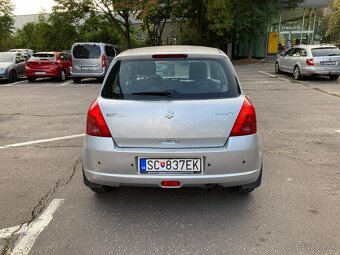 Suzuki Swift 1.3 16V GLX - 5