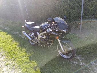 Suzuki SV 650S - 5