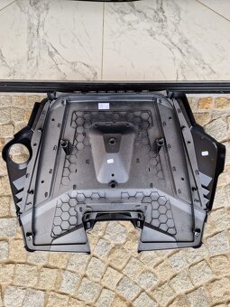 Lamborghini Urus S NOVÝ kryt motora 4M6133849 E =290€ - 5