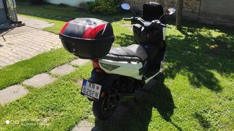 Adamoto T9 maxi skúter - 5