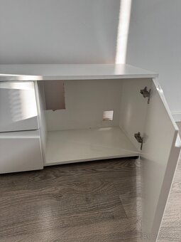 Dizajnový TV stolík - 5
