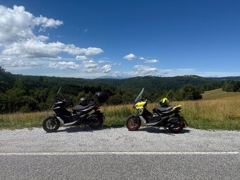 Aprilia SR GT 125 - 5