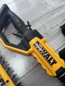 DeWALT DCMPH566N Aku nůžky na živý plot - 5