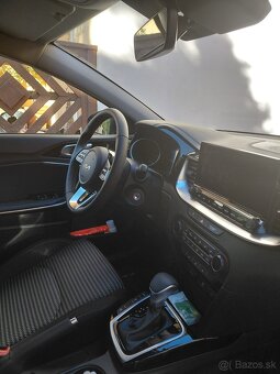 NOVA KIA Ceed 2025 1.5 T-GDi Gold - 5