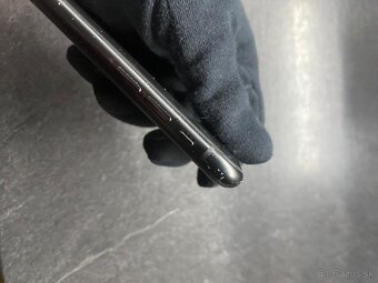 Iphone XR - 77% baterky - 5