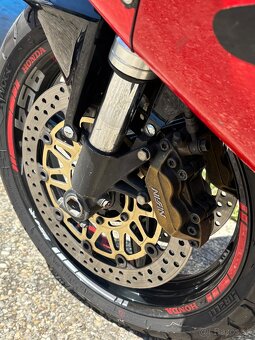 Honda CBR 954 RR fireblade 2005 - 5