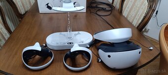 Predám VR 2 aj so stojanom ešte v záruke - 5