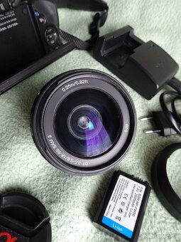 Predám jap. SONY SLT-A55V s objektívom, nabíjačkou, atď... - 5