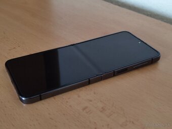 Samsung Galaxy Z Flip5 - 5