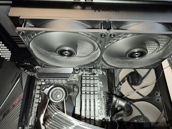 5900x, 64GB @3000MHz, 6700XT 12GB, 1TB WD SN850X - 5