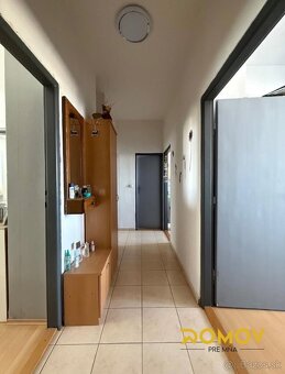 3 izbový byt s balkónom v centre obce - 5
