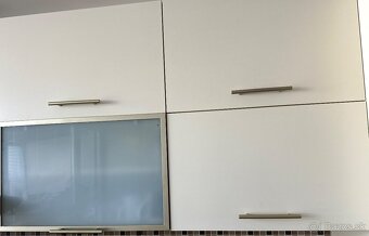 Wintage kuchynská linka so stolom a spotrebičmi, umyvadlom - 5