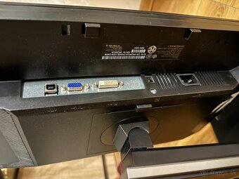 PREDAM - Dell P2211H (21.5") - 5