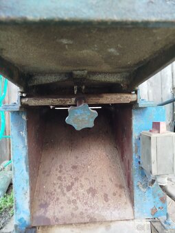 Predám fabricku  hoblovacku - 5